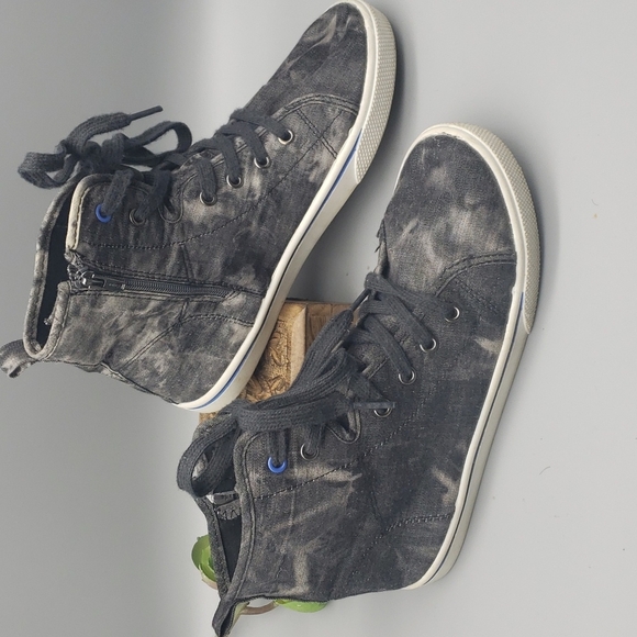 Cat & Jack boys gray high top sneakers, size 4 - Picture 1 of 11